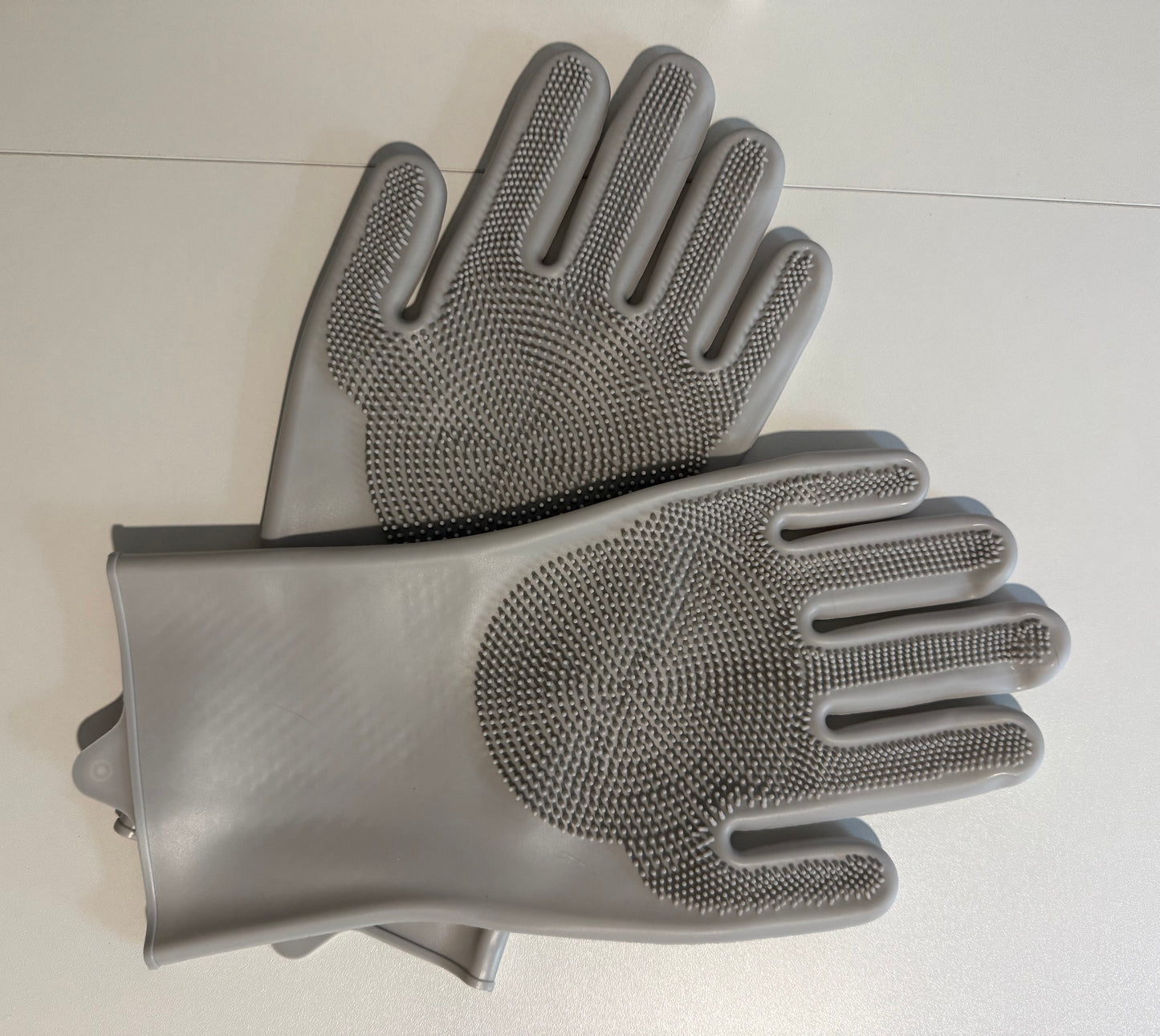 Meowtique Cat Bath & Grooming Gloves – Gentle Scrub & Deshedding Magic
