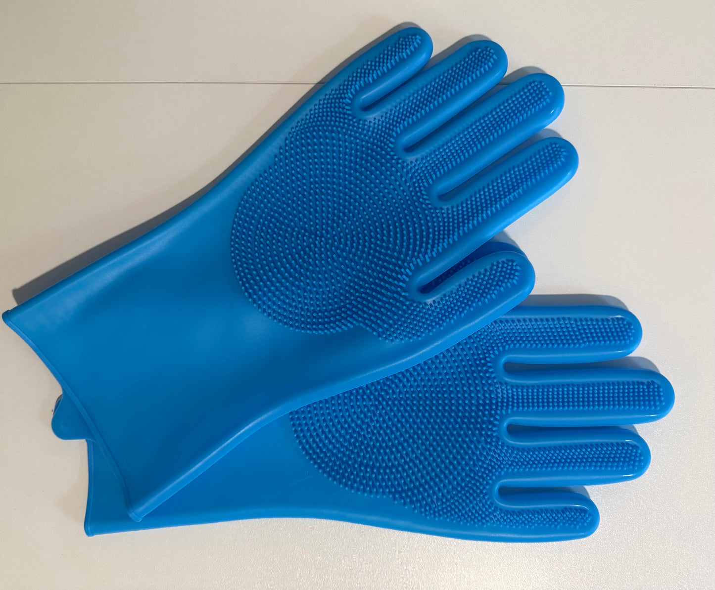 Meowtique Cat Bath & Grooming Gloves – Gentle Scrub & Deshedding Magic